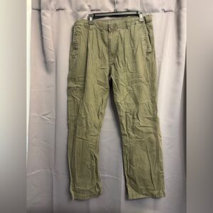 Dockers Men's Cargo Pants in Olive